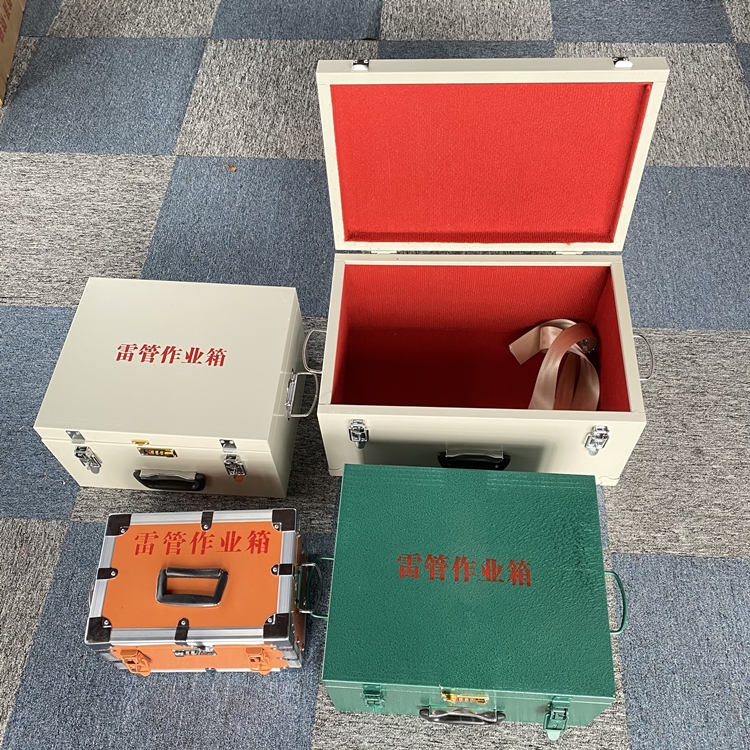 东城街道爆破工程作业箱如何选择？玻璃钢与传统材质的全面对比